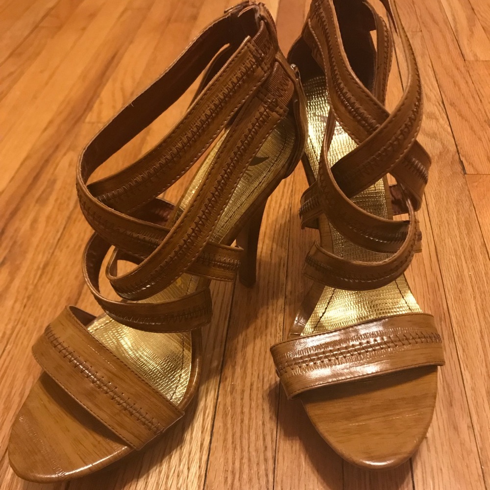 Gently Used Brown heel sandals